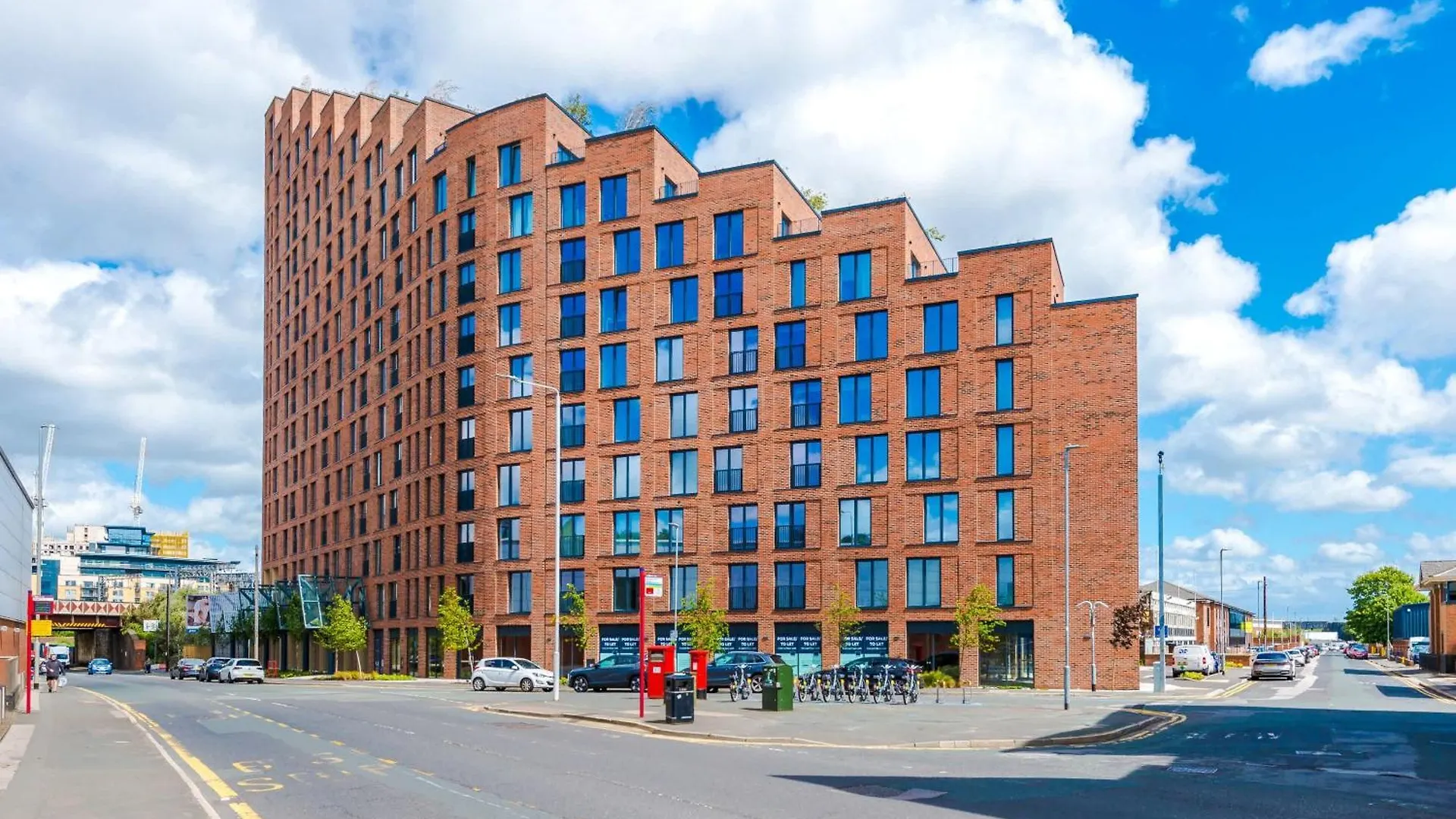 Leeds City Centre - Roof Terrace & Free Parking 리즈